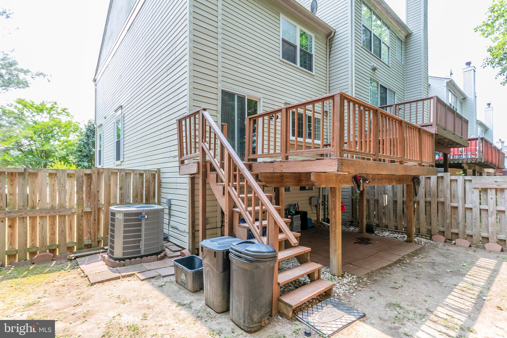 RIVER OAKS - Residential