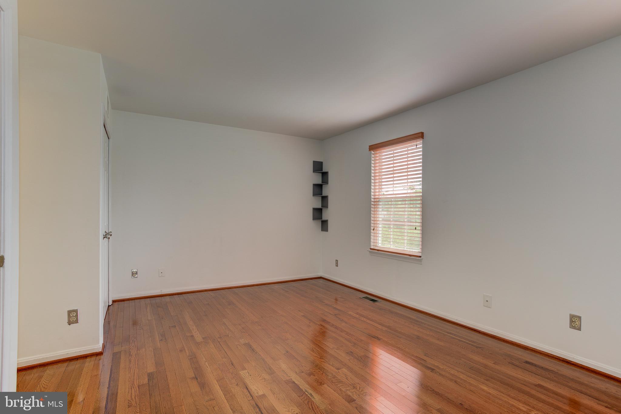 RIVER OAKS - Residential