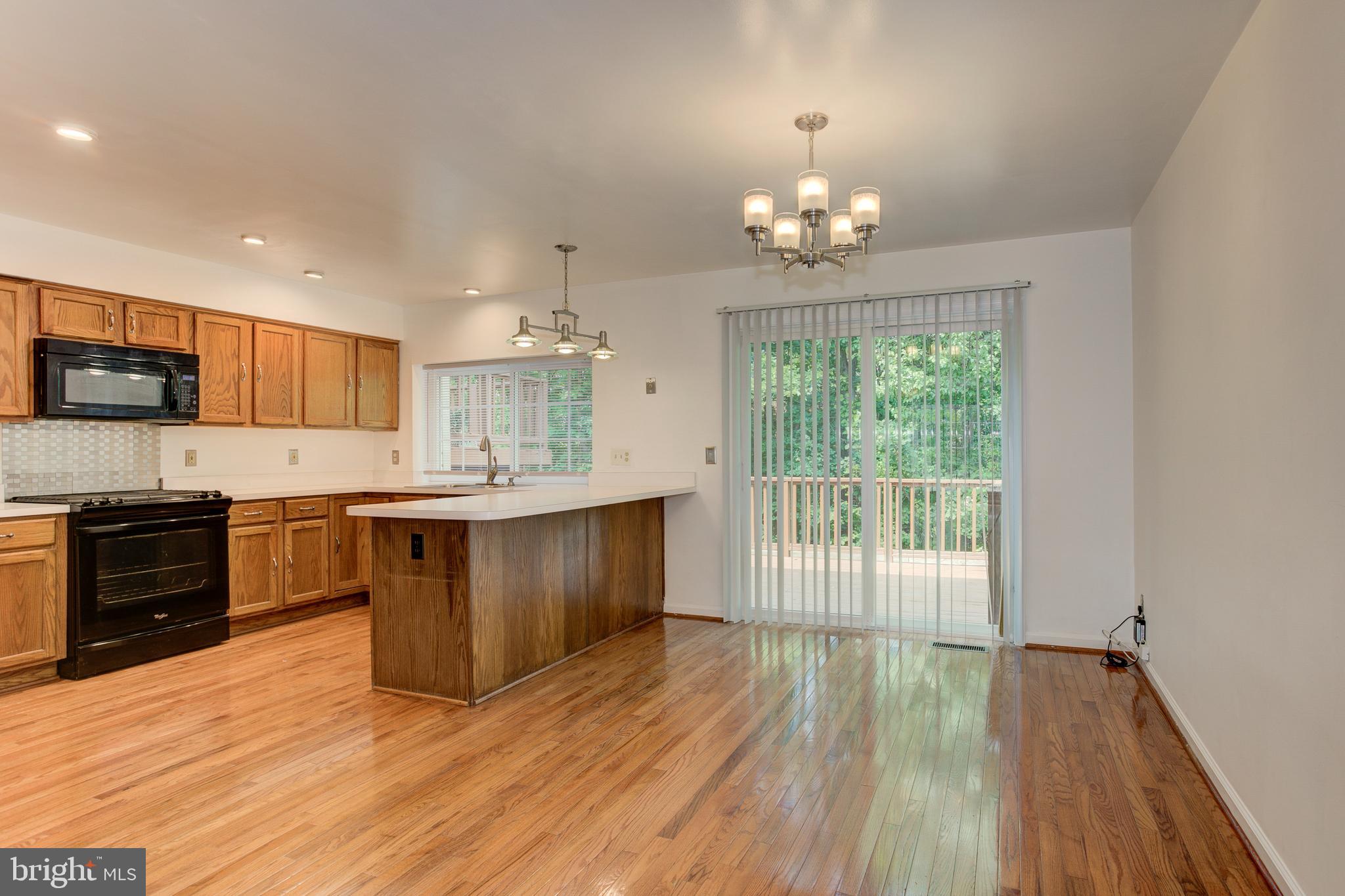 RIVER OAKS - Residential