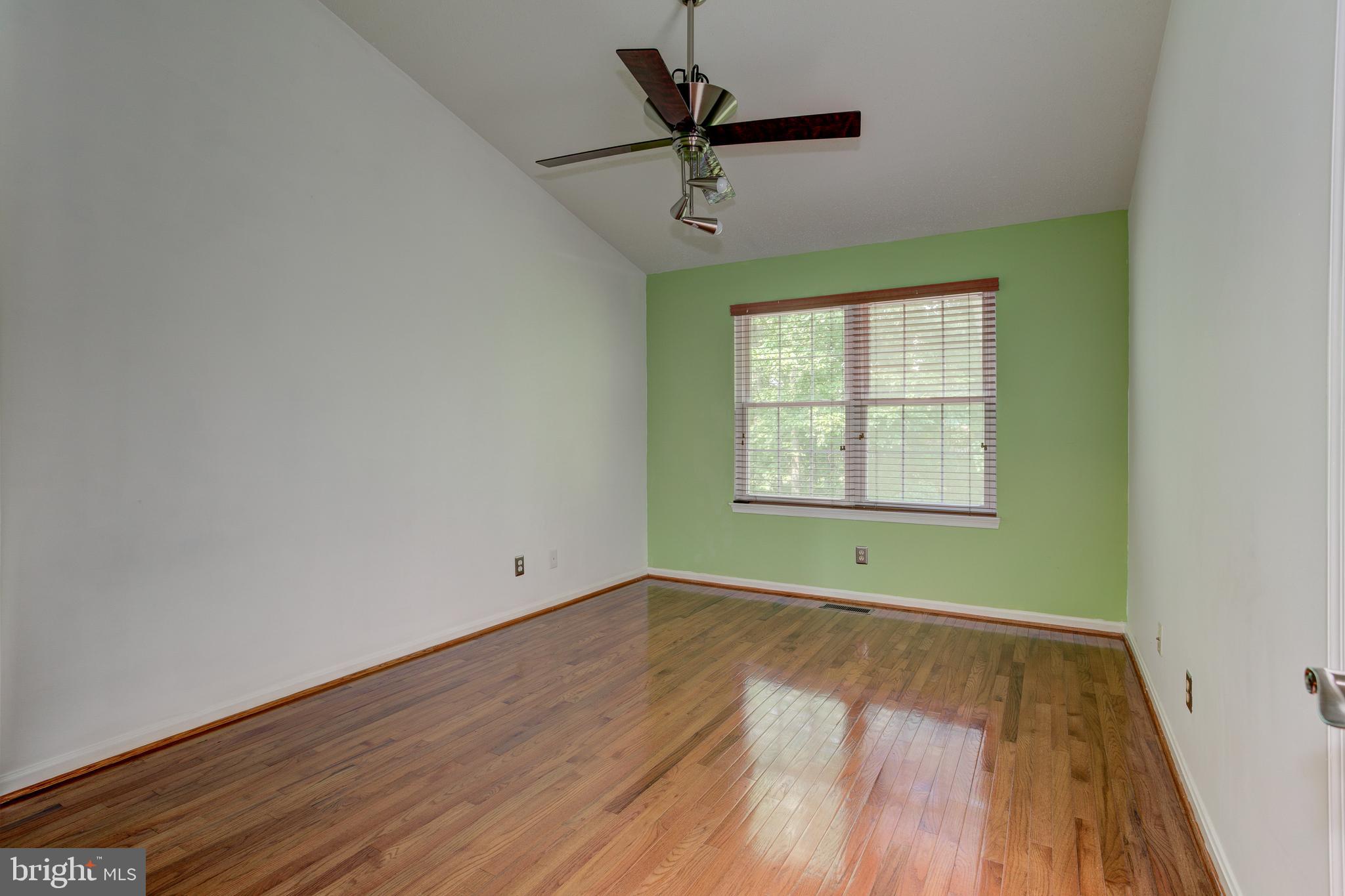 RIVER OAKS - Residential