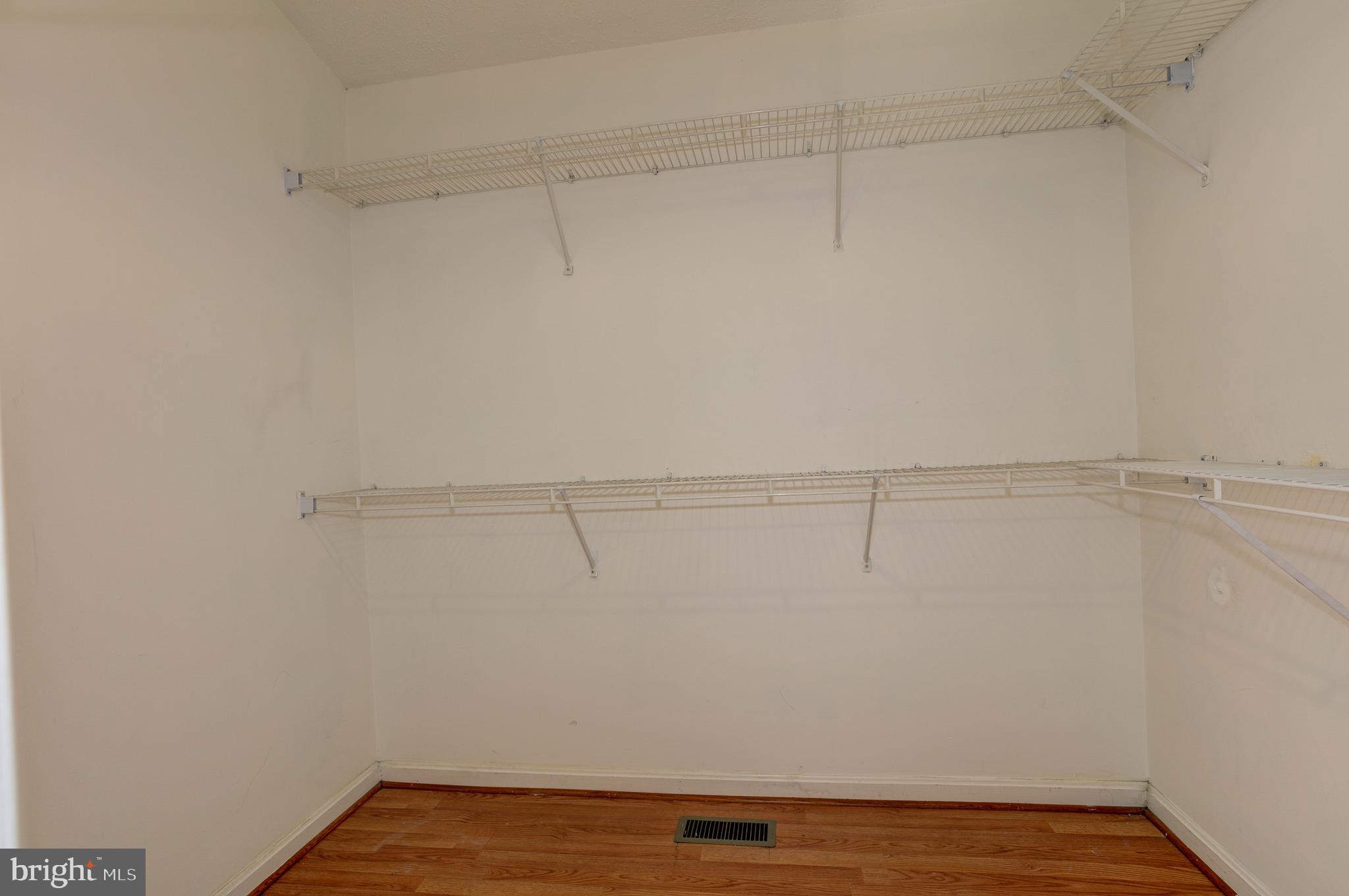 RIVER OAKS - Residential