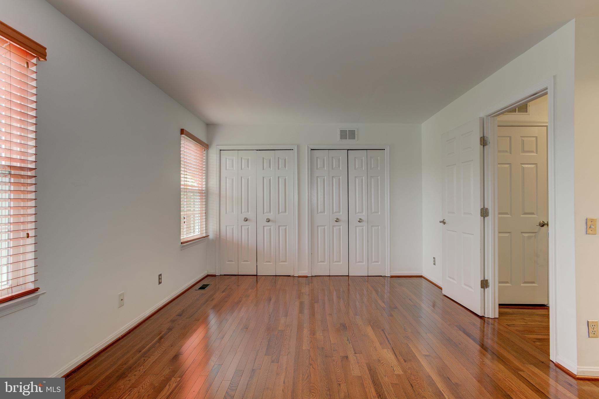 RIVER OAKS - Residential