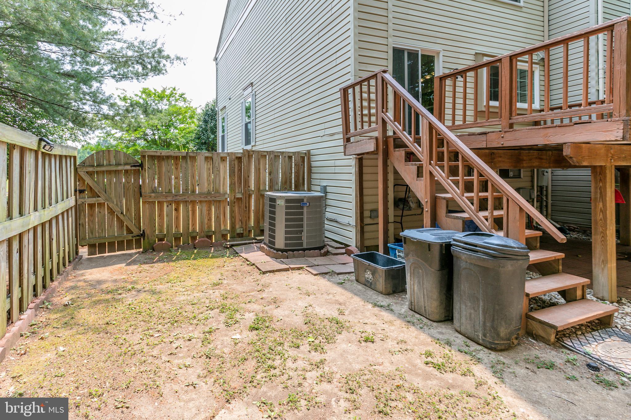 RIVER OAKS - Residential