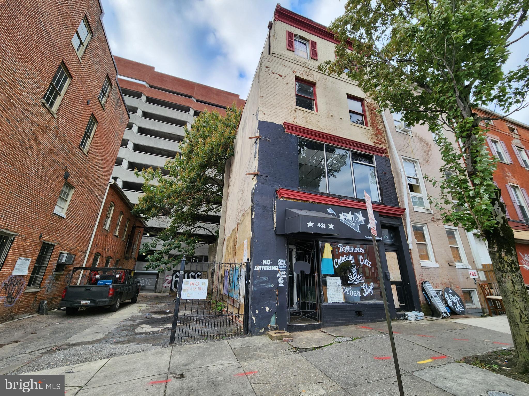 DOWNTOWN - Commercial Sale