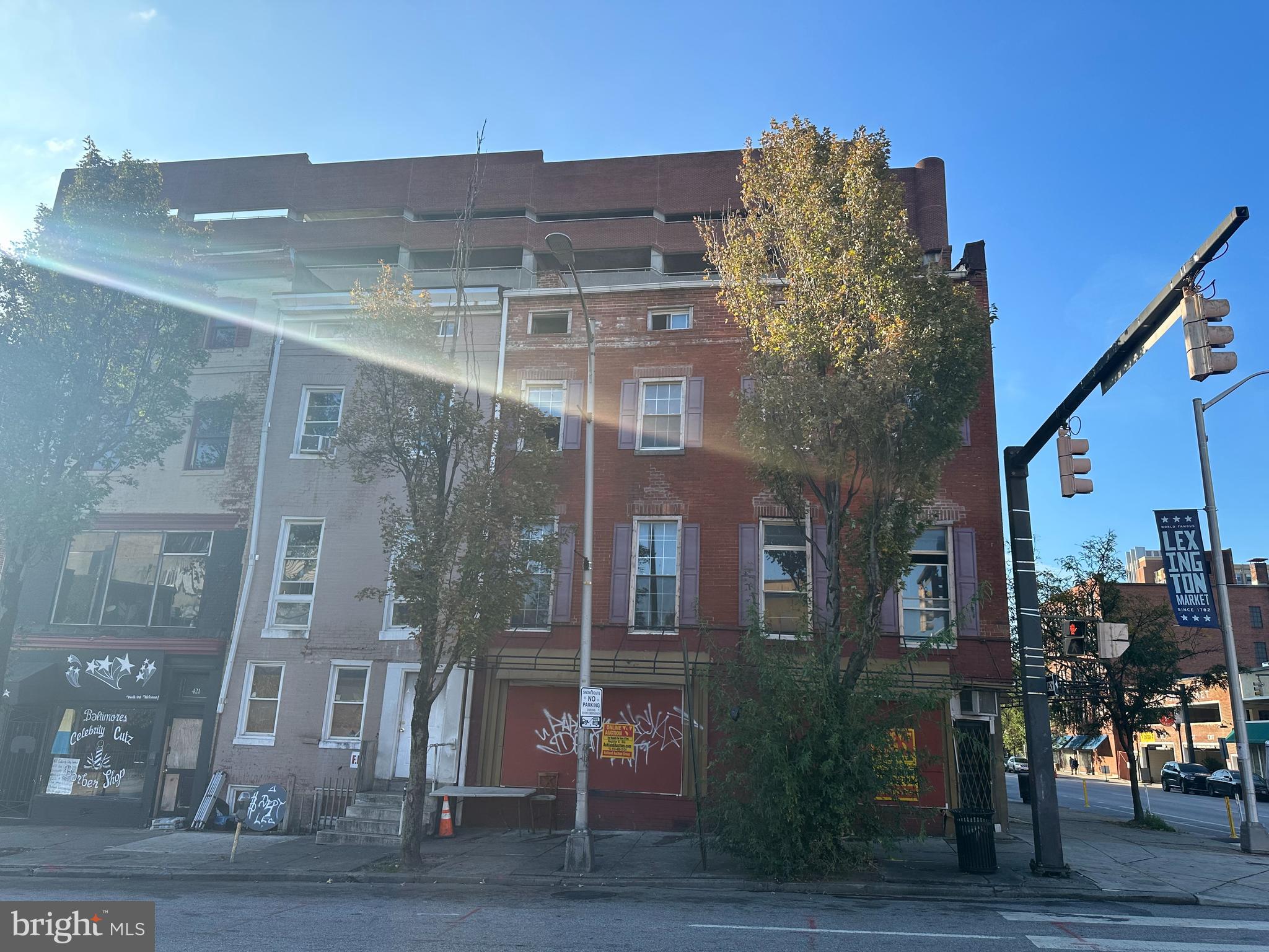 DOWNTOWN - Commercial Sale