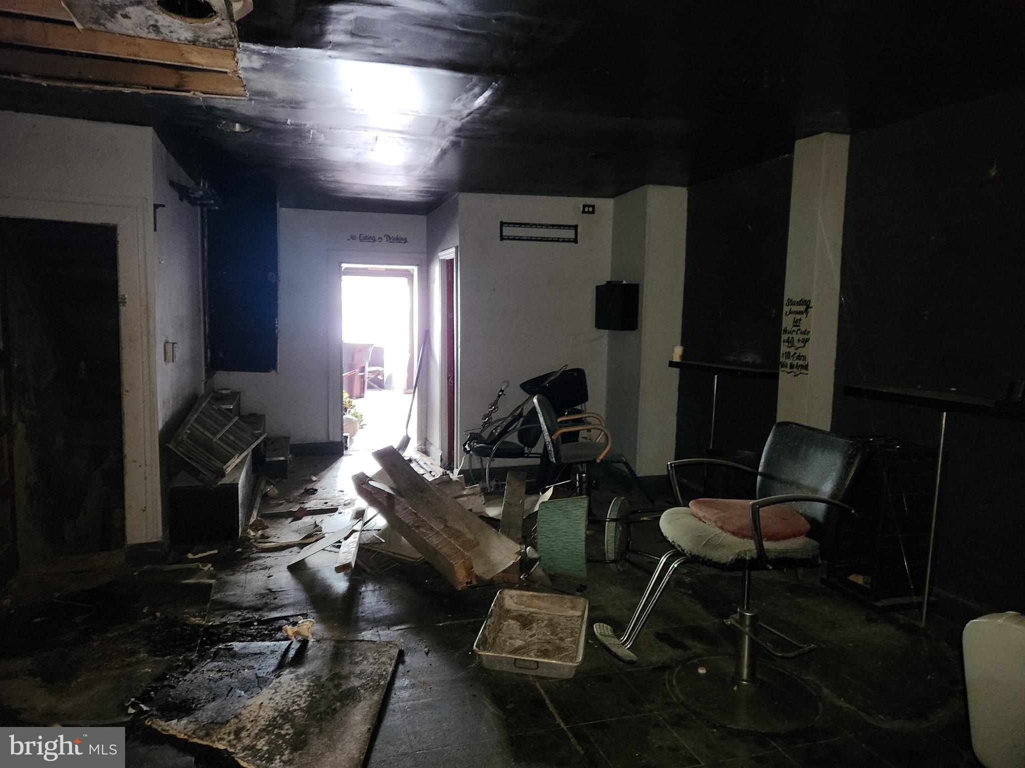 DOWNTOWN - Commercial Sale