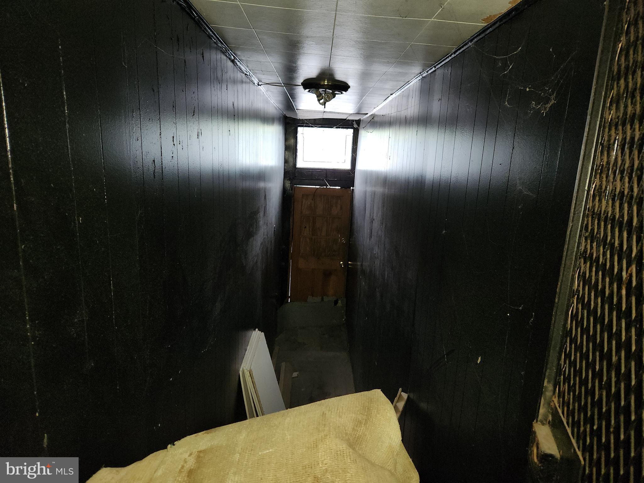 DOWNTOWN - Commercial Sale