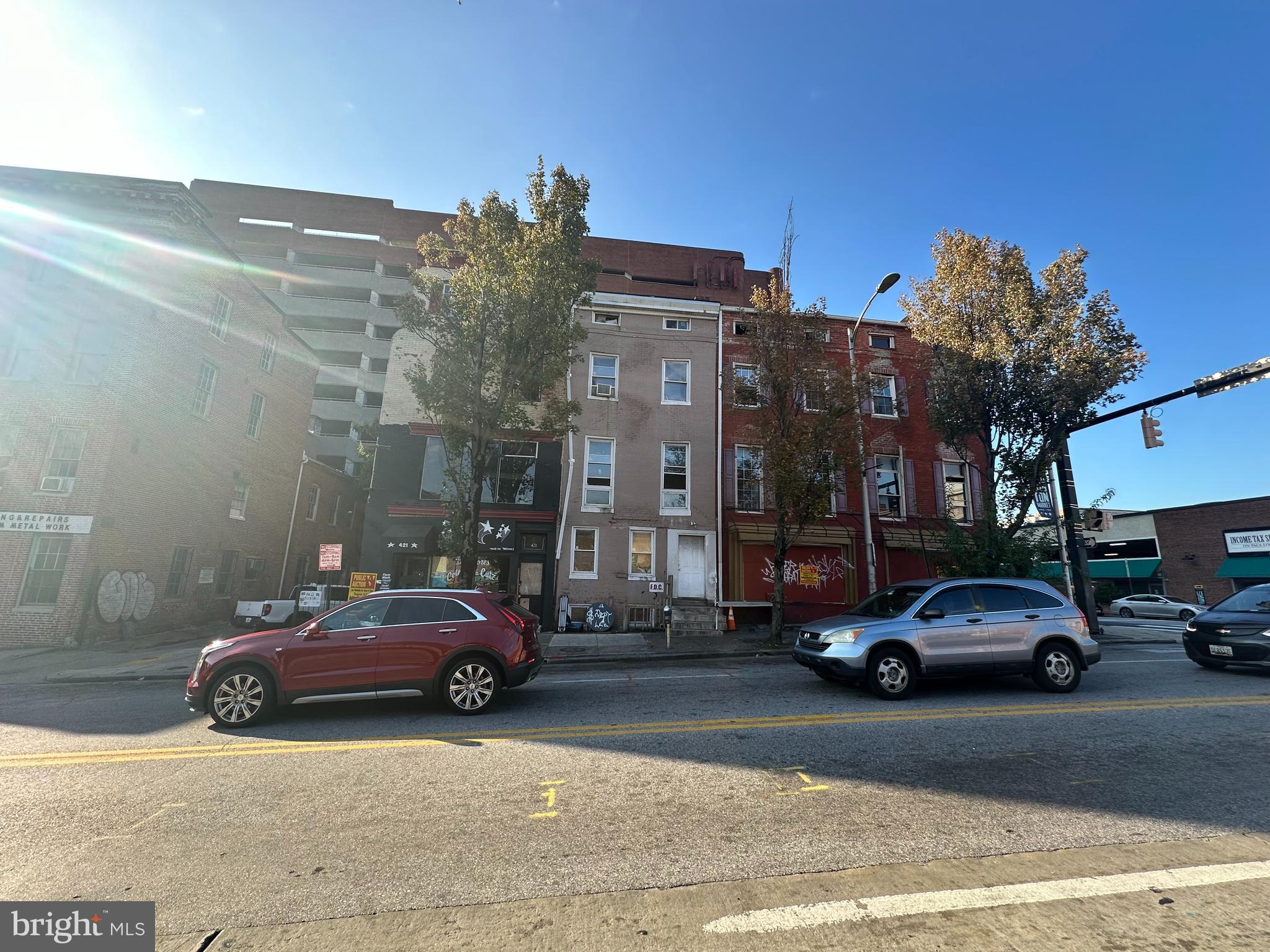 DOWNTOWN - Commercial Sale