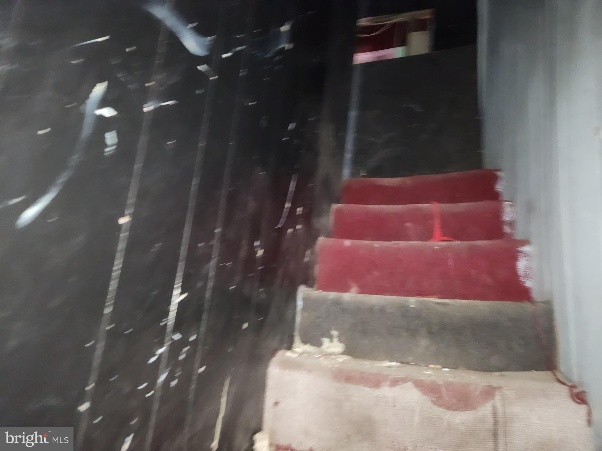 DOWNTOWN - Commercial Sale