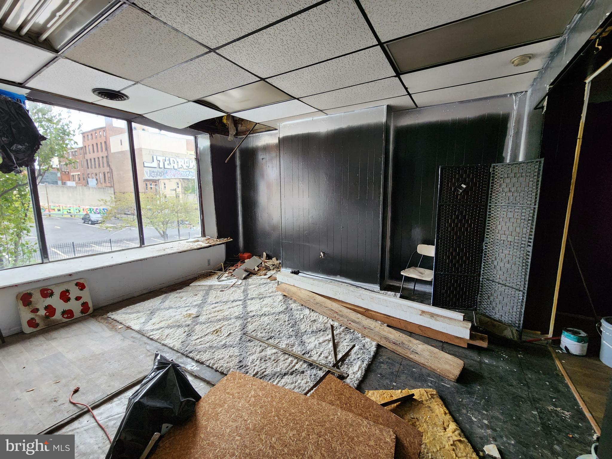 DOWNTOWN - Commercial Sale