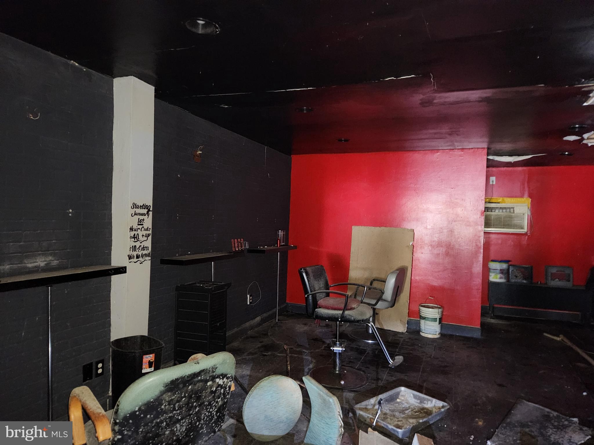 DOWNTOWN - Commercial Sale