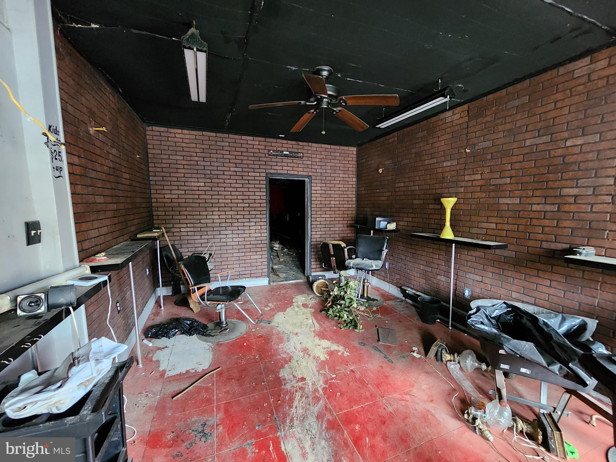 DOWNTOWN - Commercial Sale