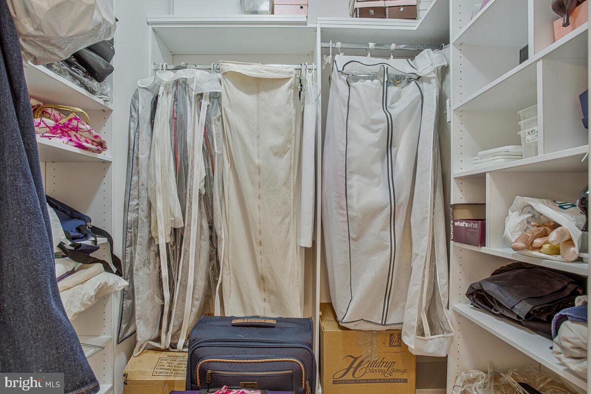 PINEY ORCHARD - Residential