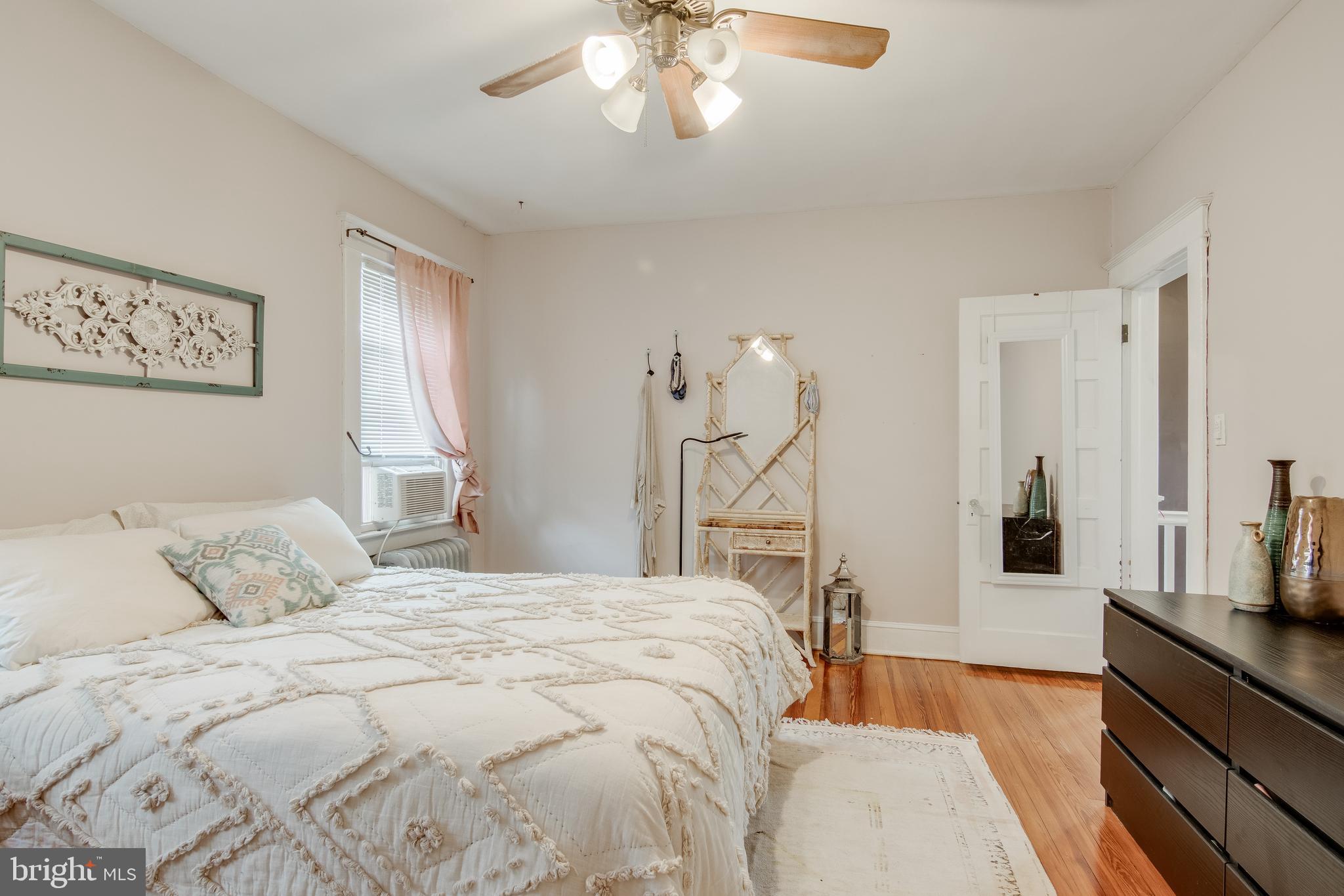 RADNOR WINSTON - Residential