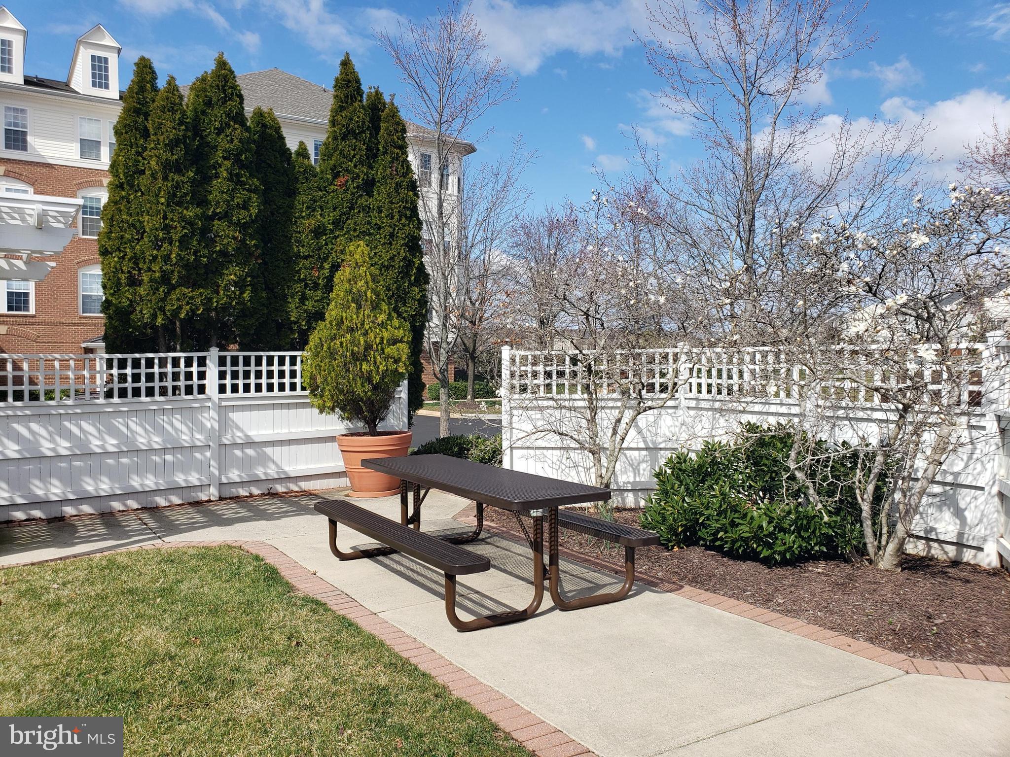 K HOVNANIAN FOUR SEASONS - Residential