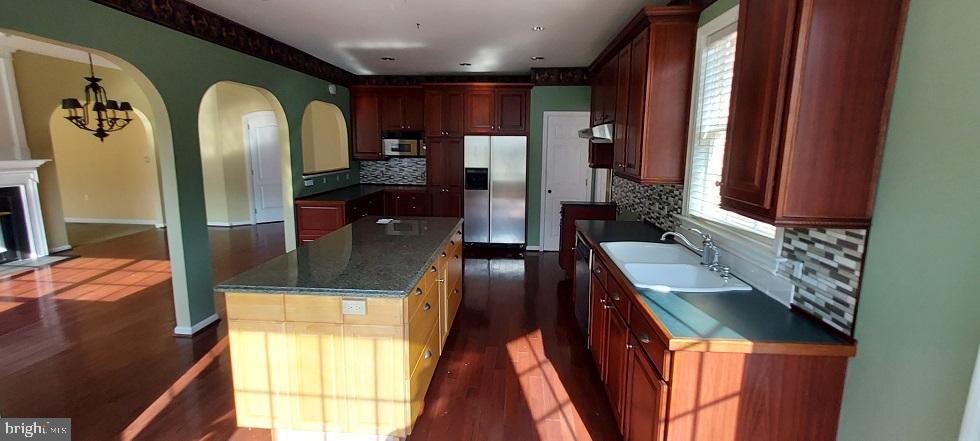 HENLEY HALL - Residential