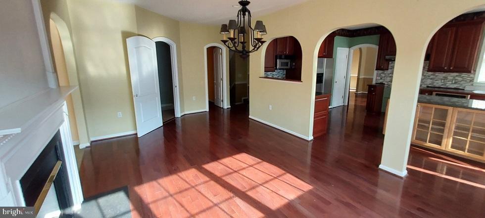 HENLEY HALL - Residential