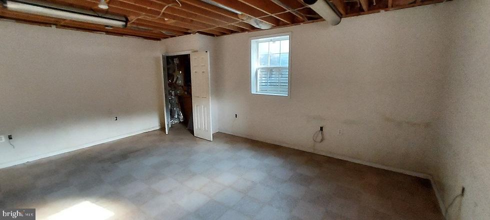 HENLEY HALL - Residential