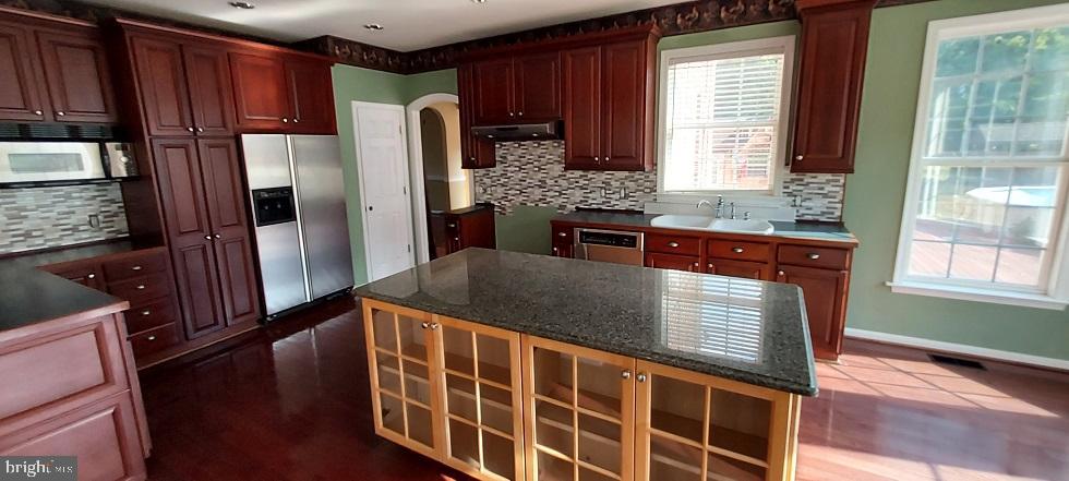 HENLEY HALL - Residential