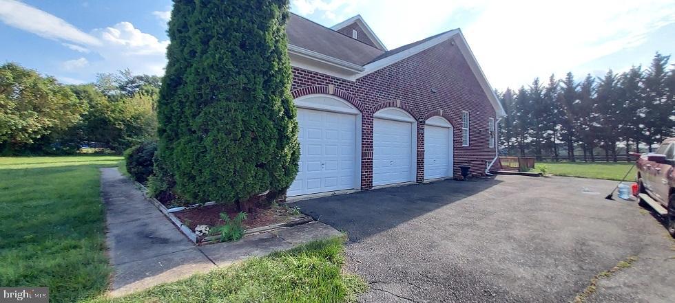 HENLEY HALL - Residential