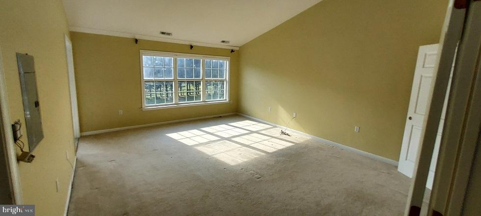 HENLEY HALL - Residential