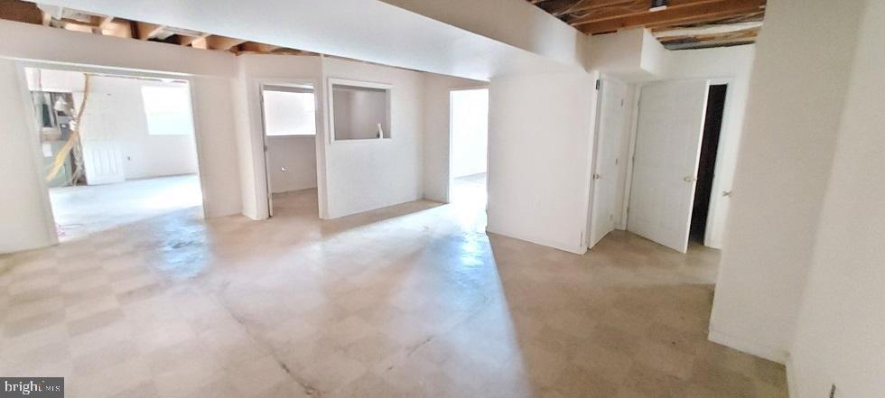 HENLEY HALL - Residential