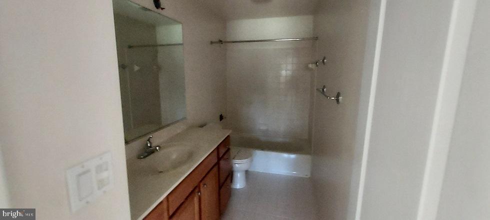 HENLEY HALL - Residential