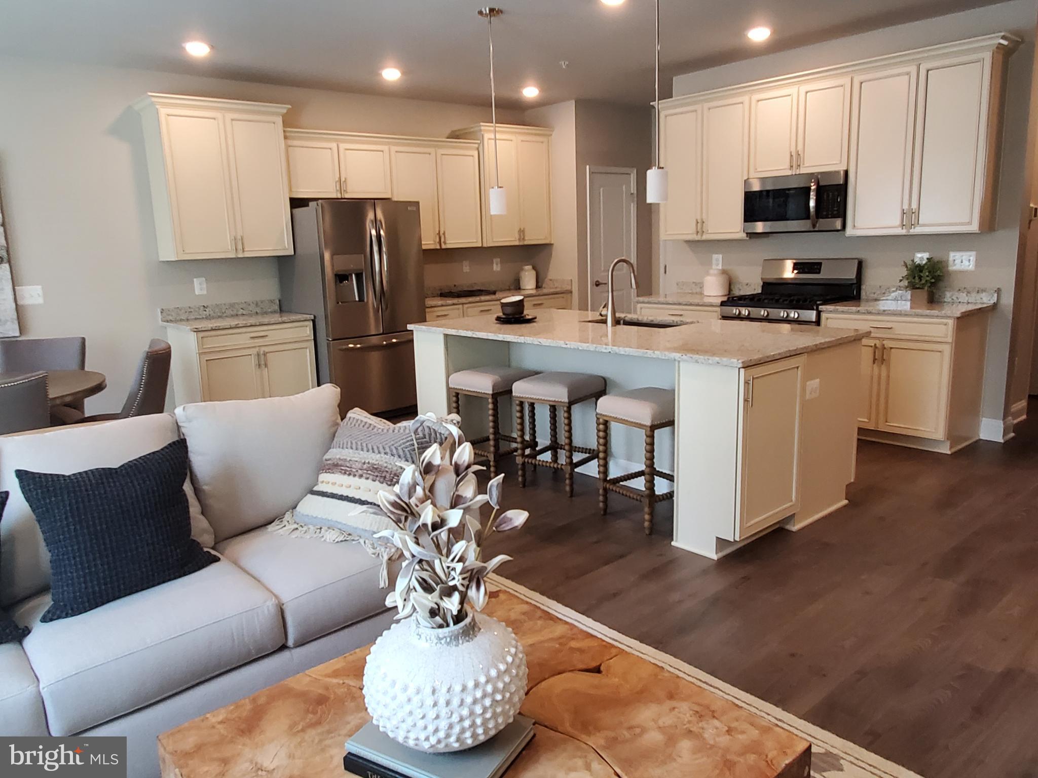 SUMMERFIELD VILLAGE - Residential