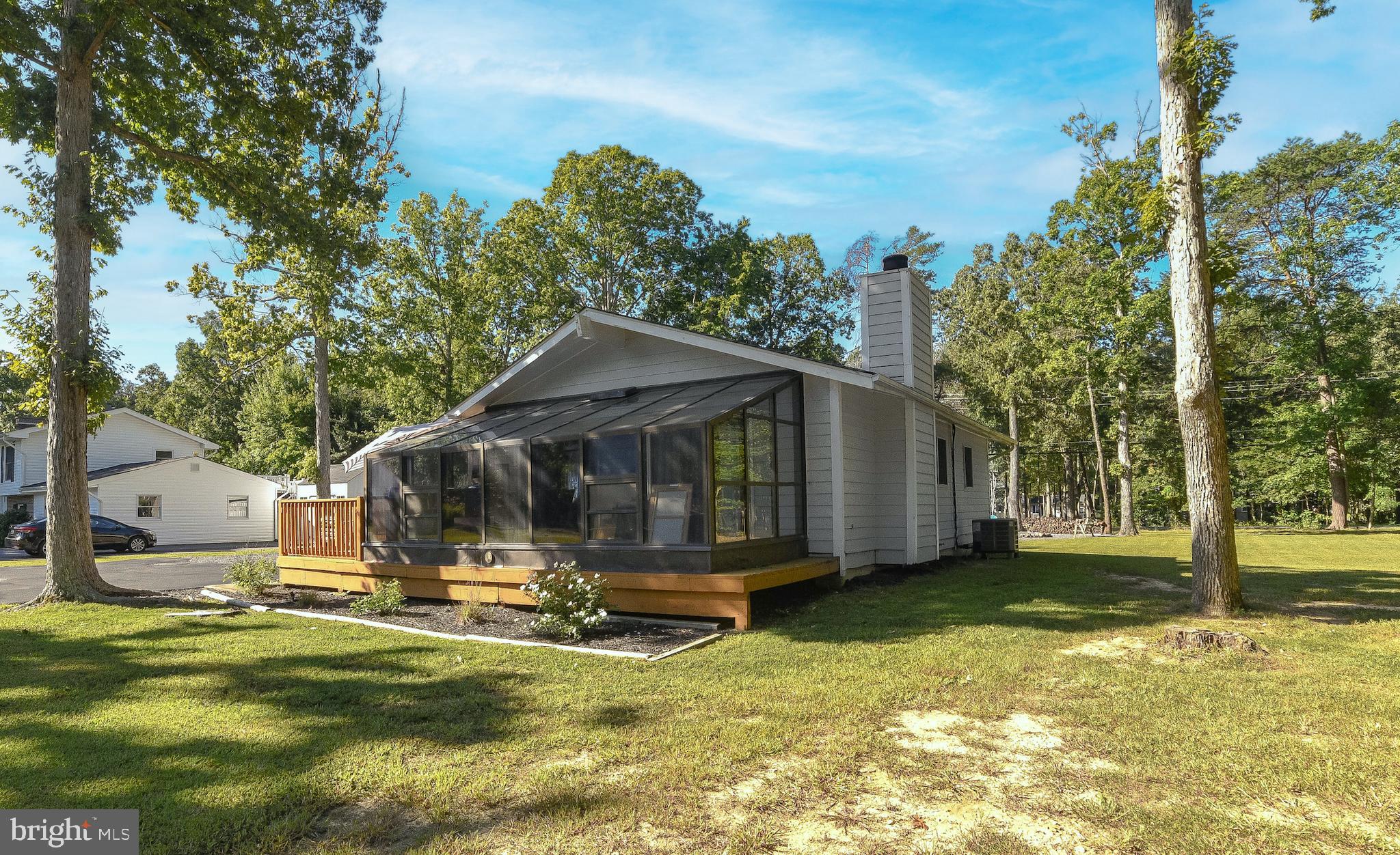 BRETON BAY ESTATES - Residential