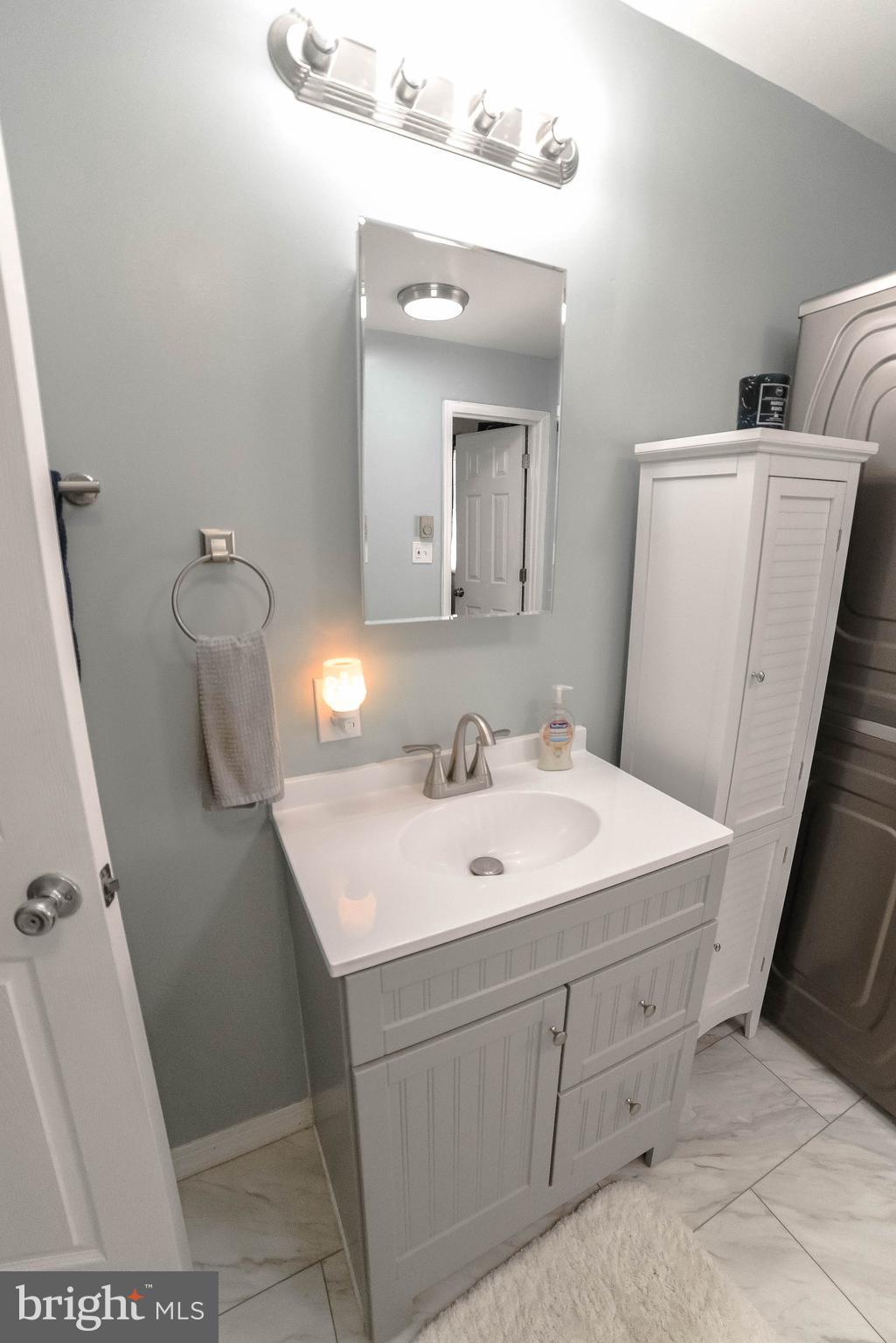 BRETON BAY ESTATES - Residential