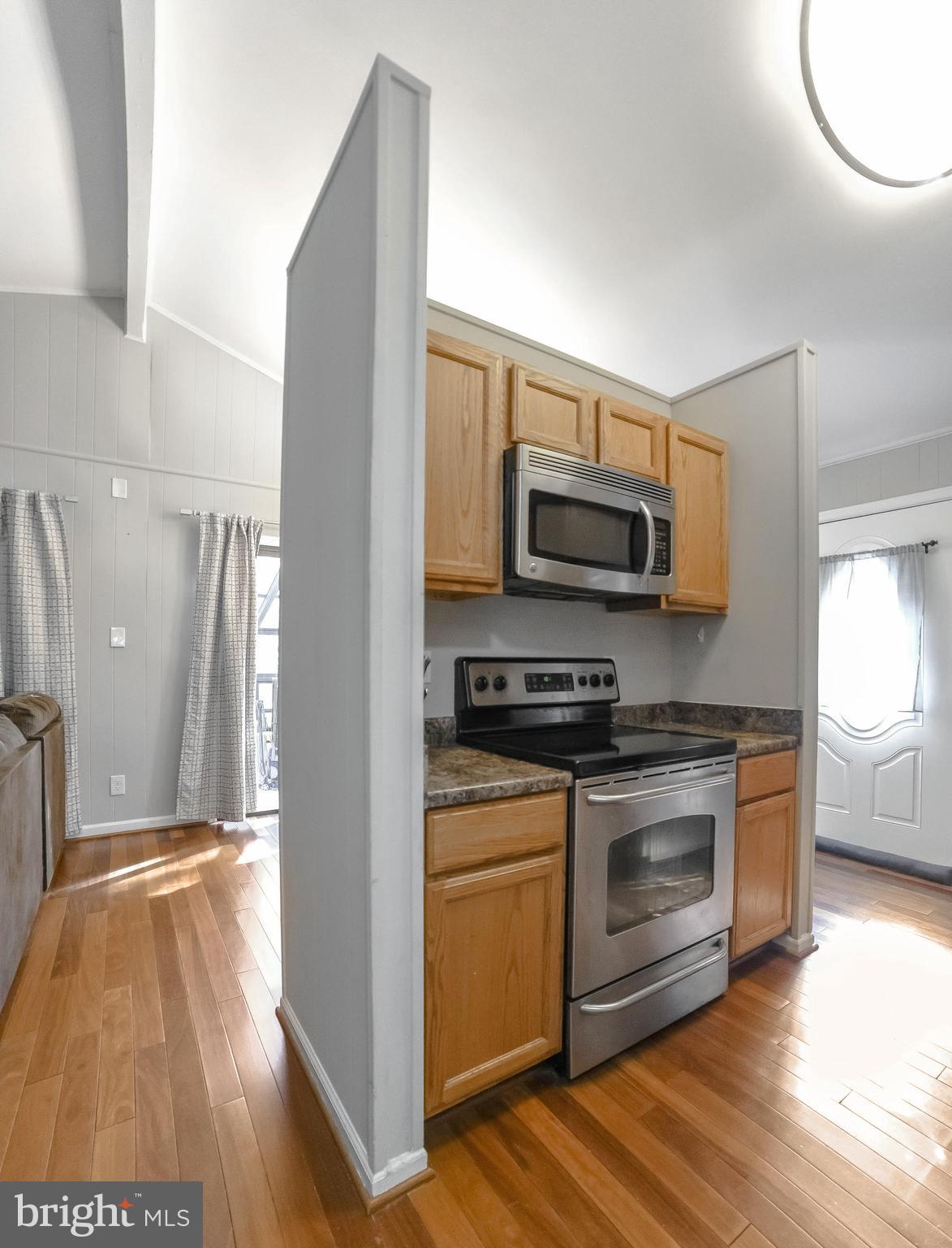 BRETON BAY ESTATES - Residential