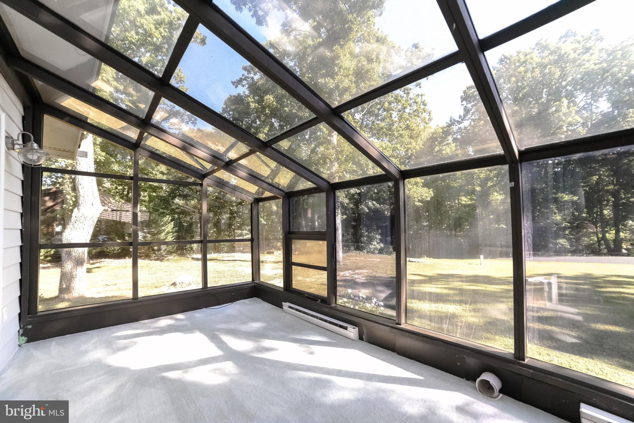 BRETON BAY ESTATES - Residential