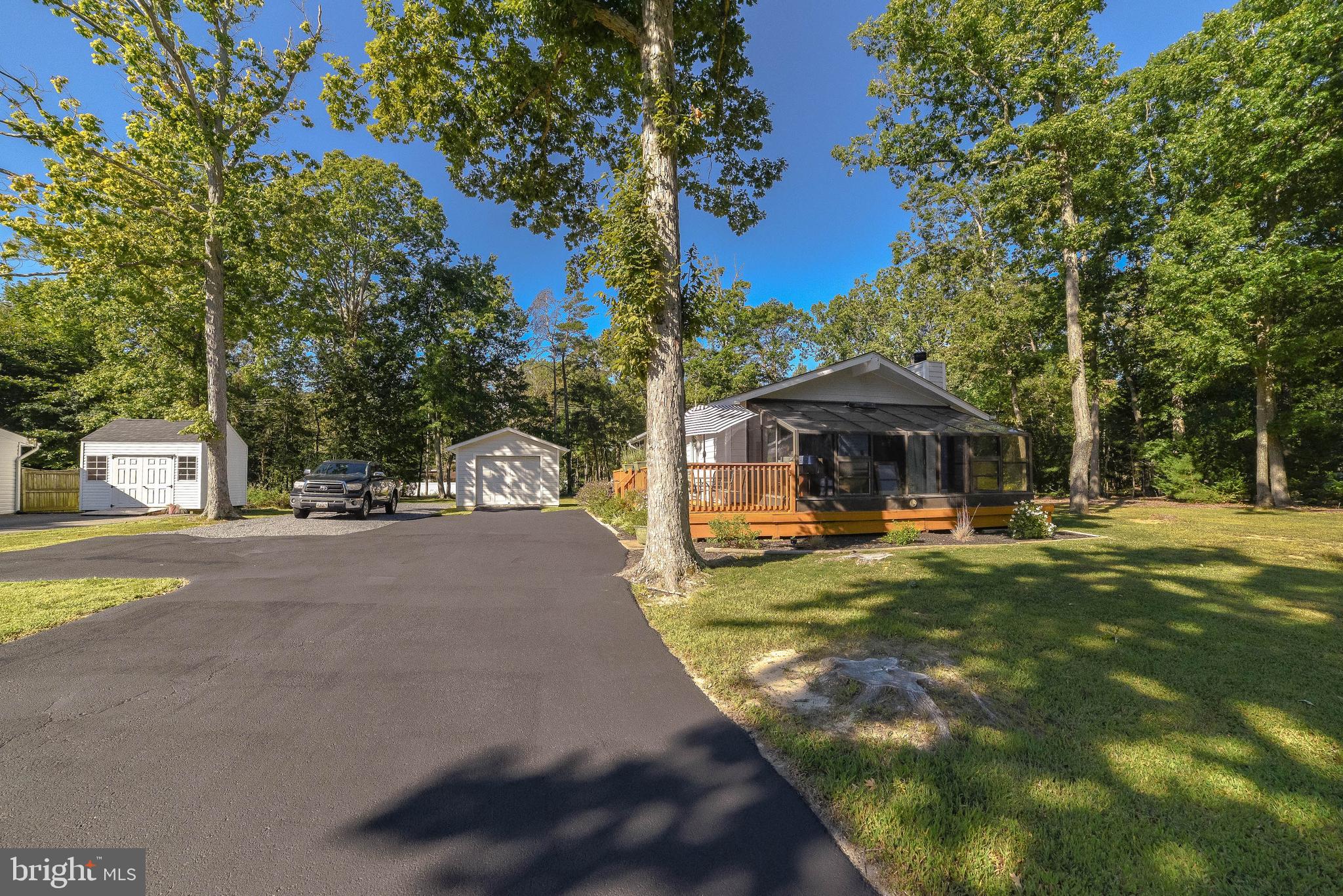 BRETON BAY ESTATES - Residential