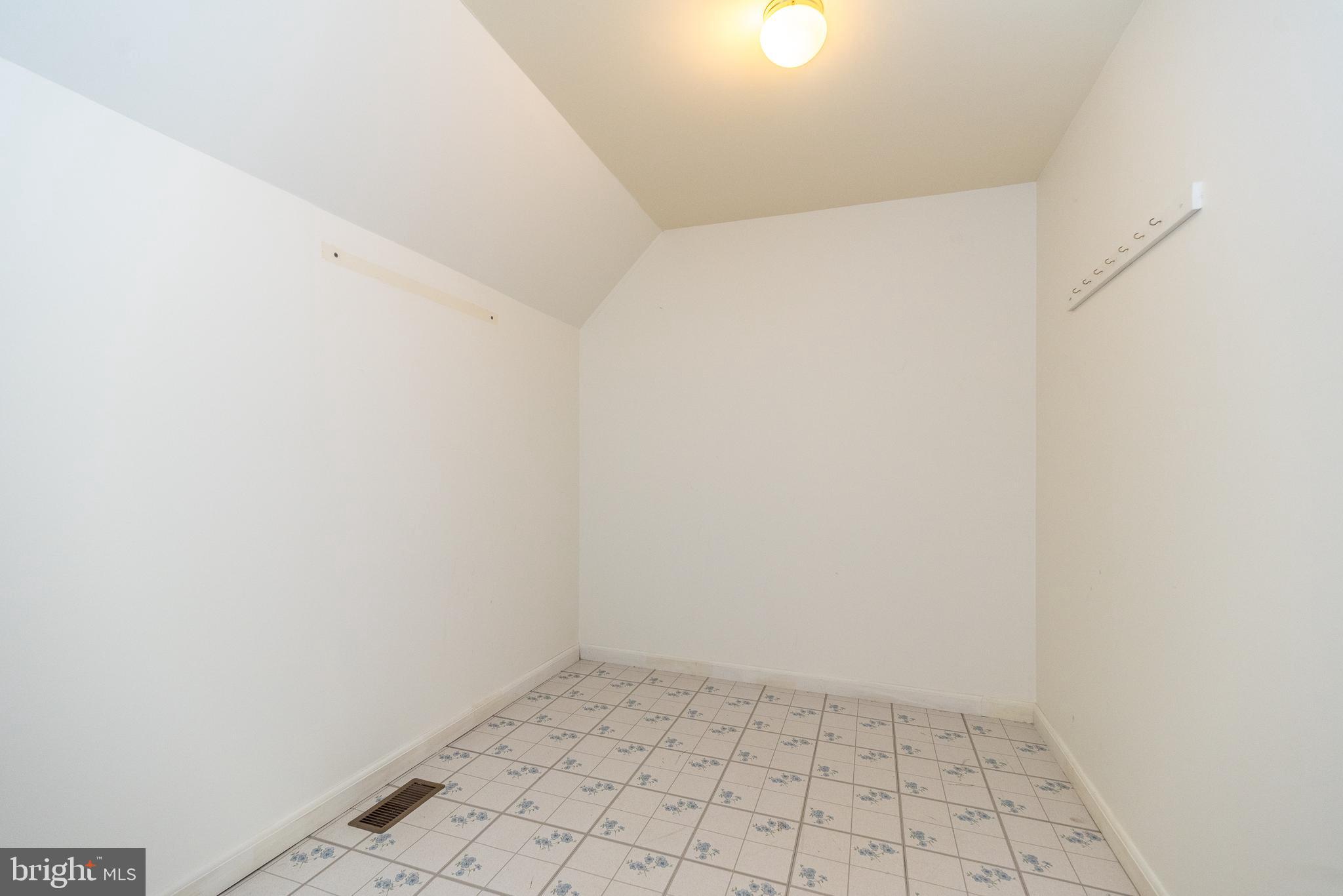 NON AVAILABLE - Residential