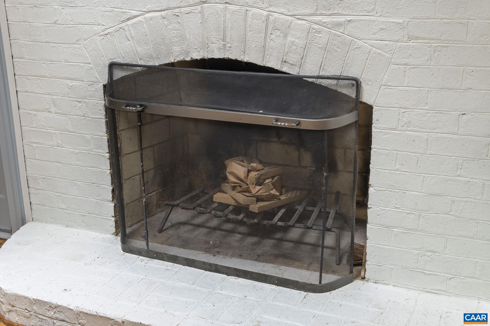 HESSIAN HILLS - Residential