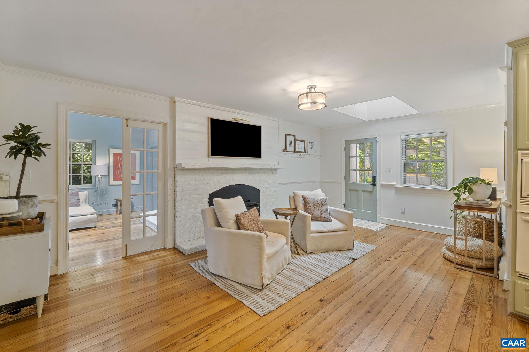 HESSIAN HILLS - Residential