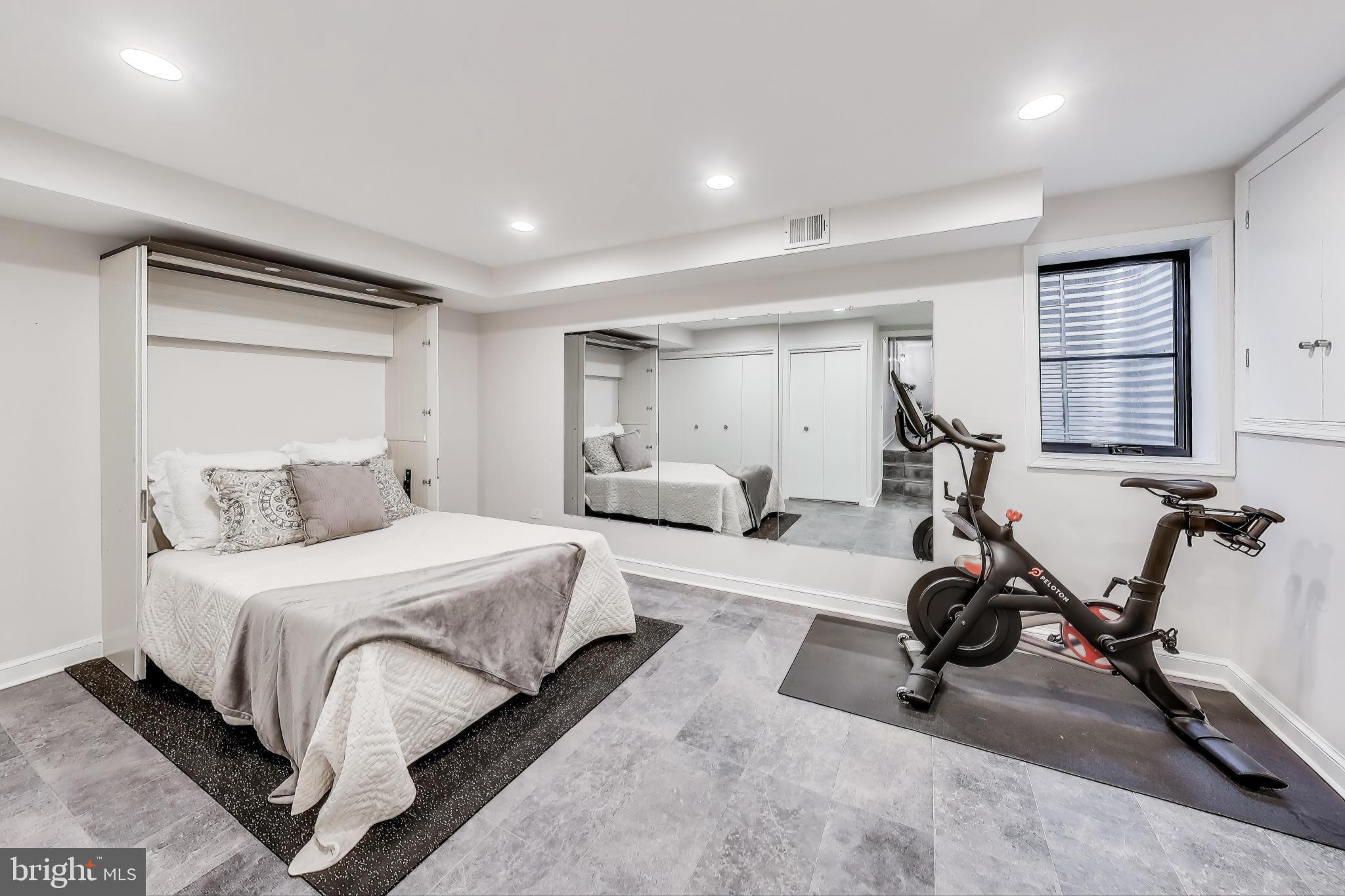 OLD TOWN - Residential Lease