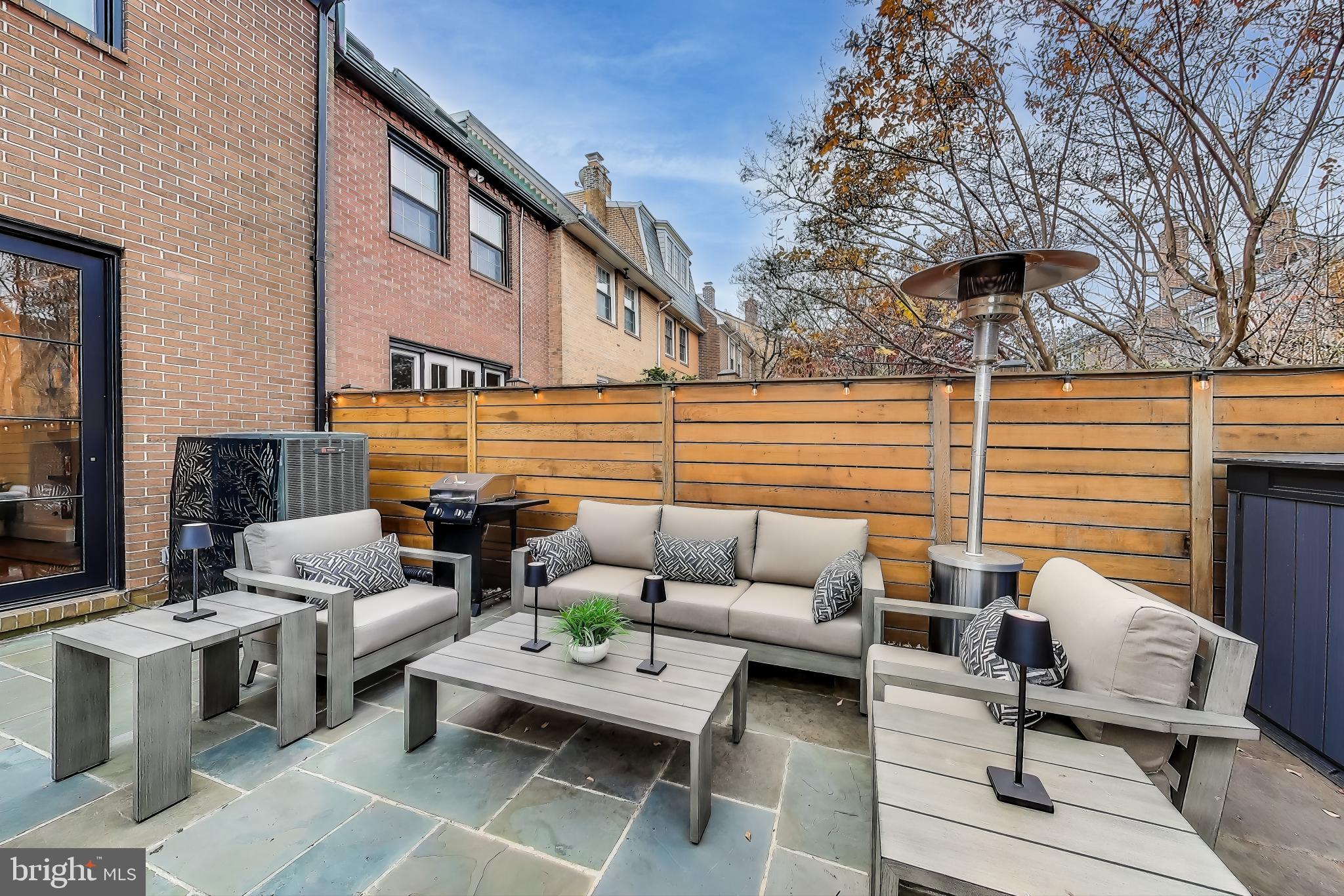 OLD TOWN - Residential Lease