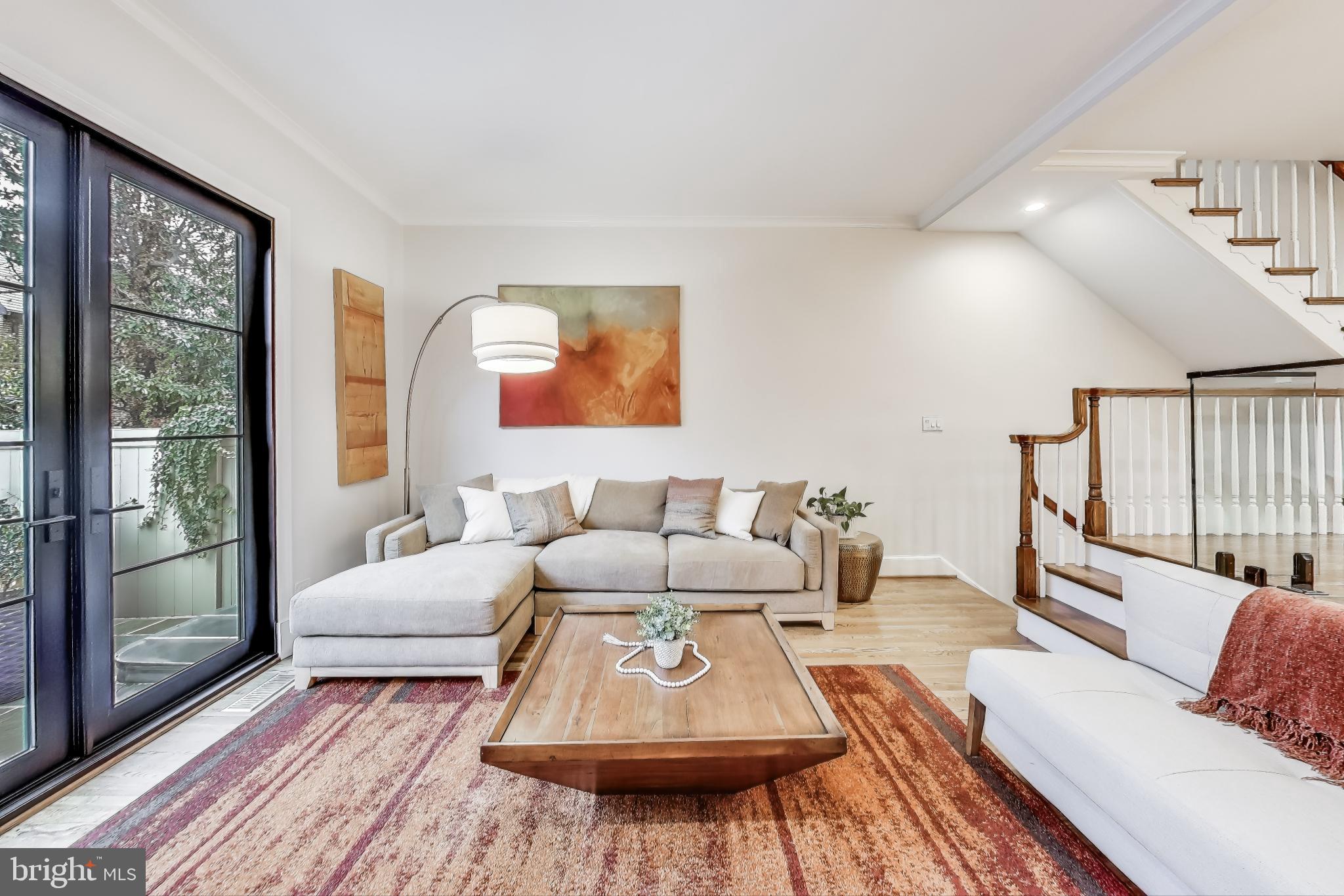 OLD TOWN - Residential Lease