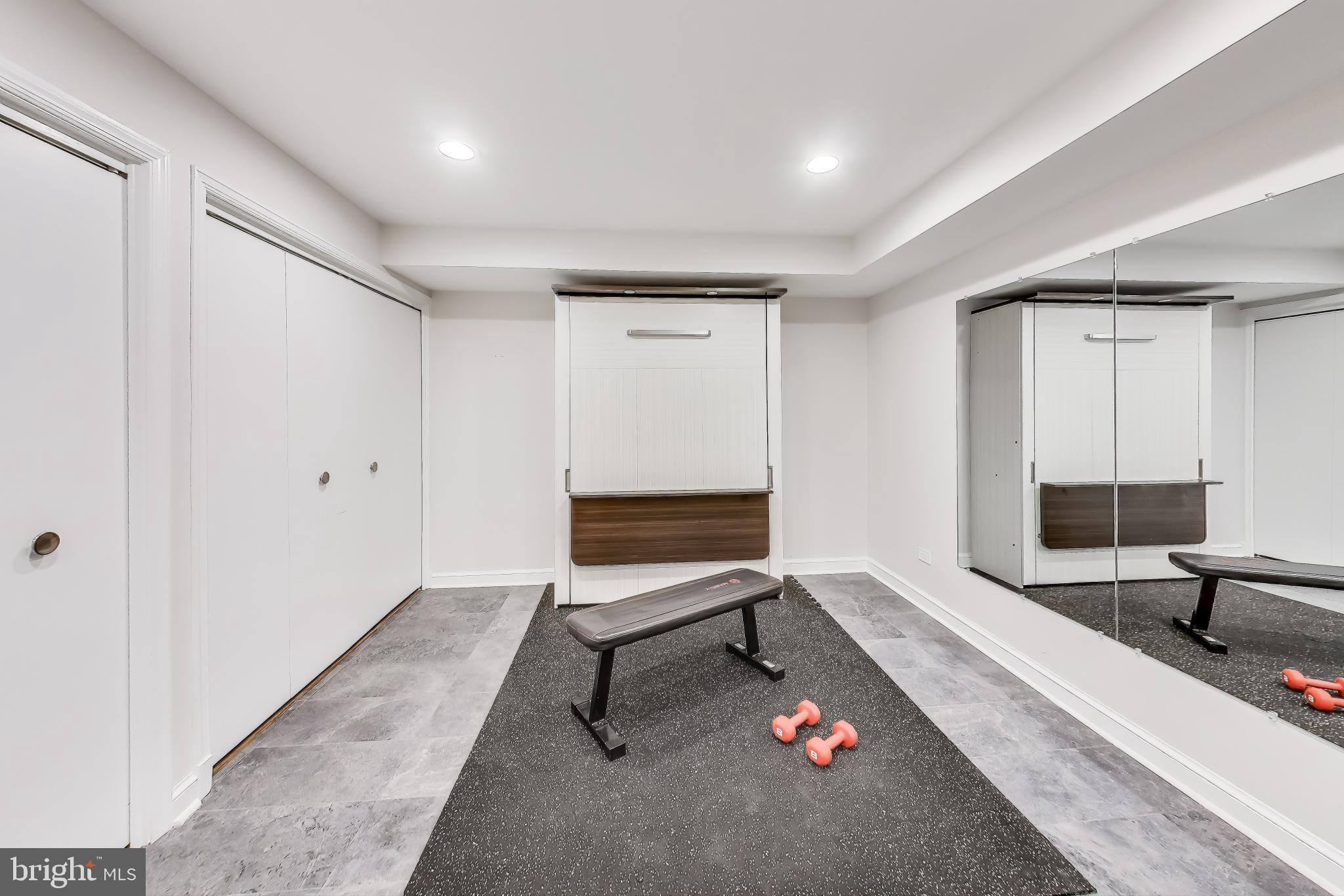 OLD TOWN - Residential Lease