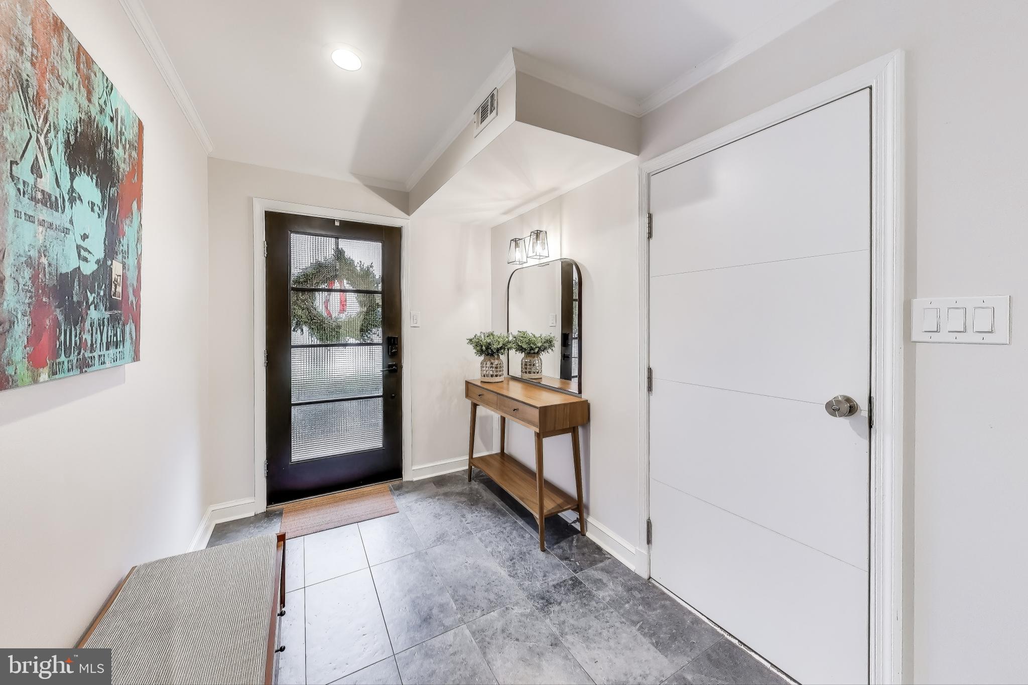 OLD TOWN - Residential Lease