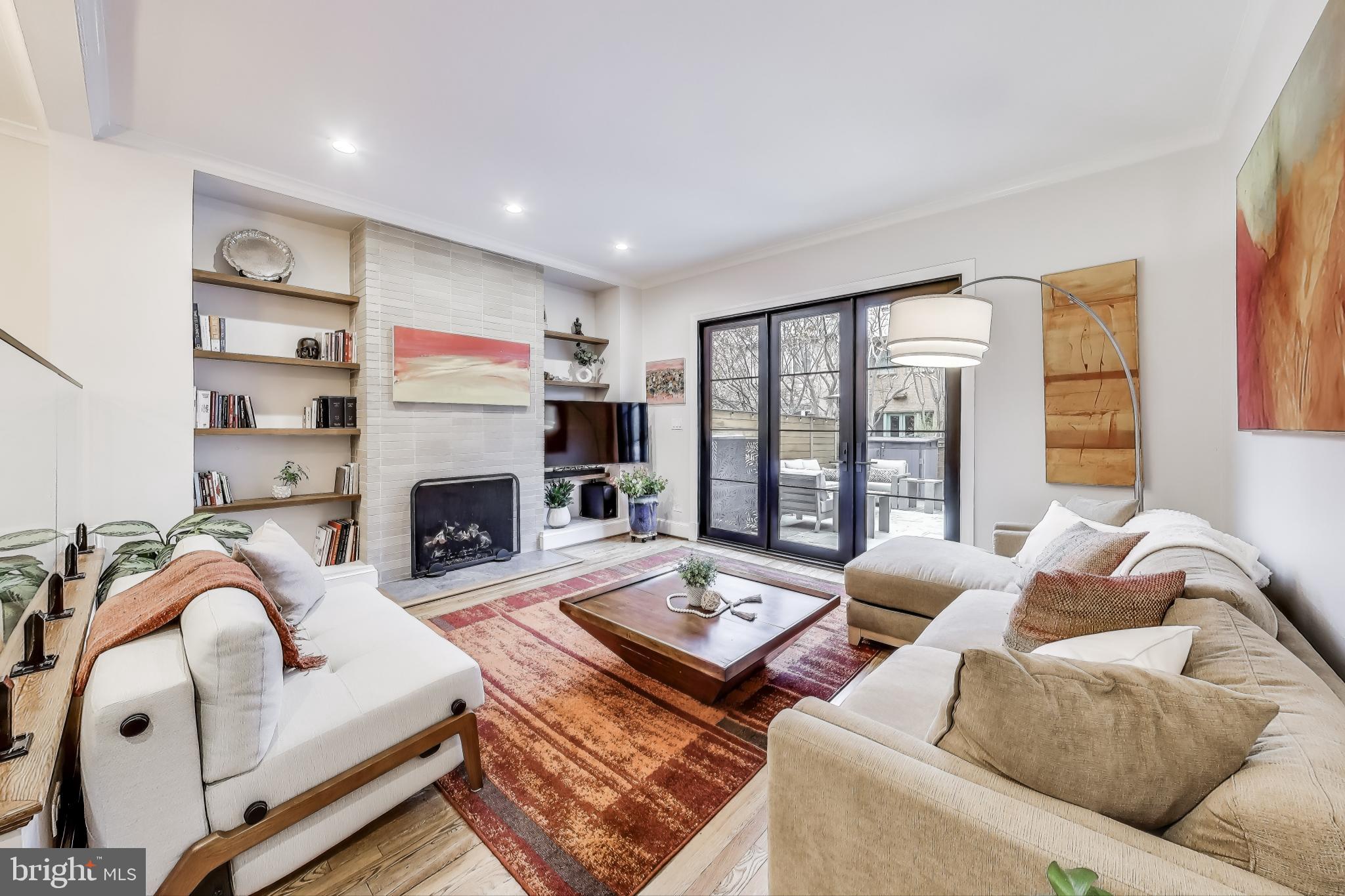 OLD TOWN - Residential Lease