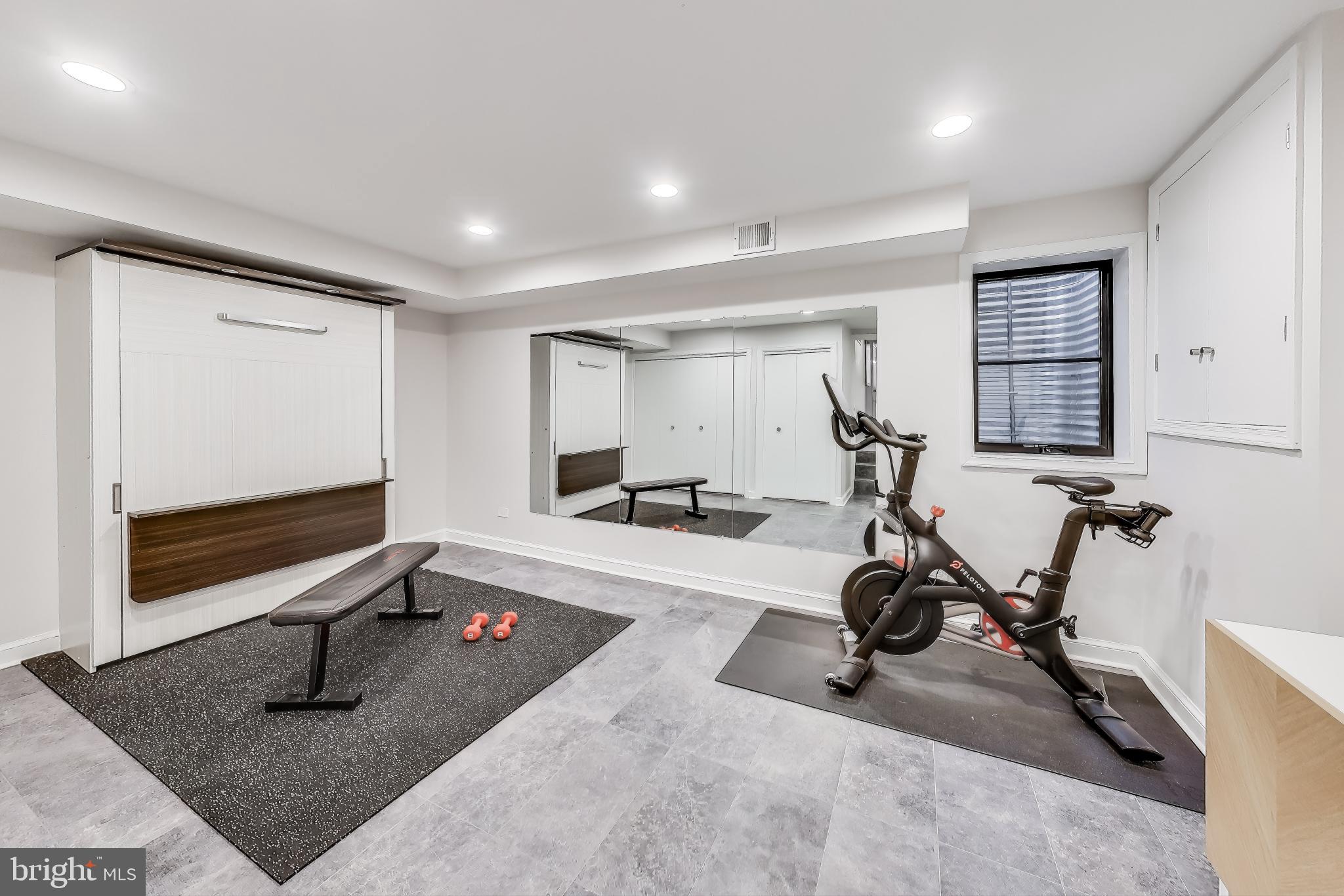 OLD TOWN - Residential Lease