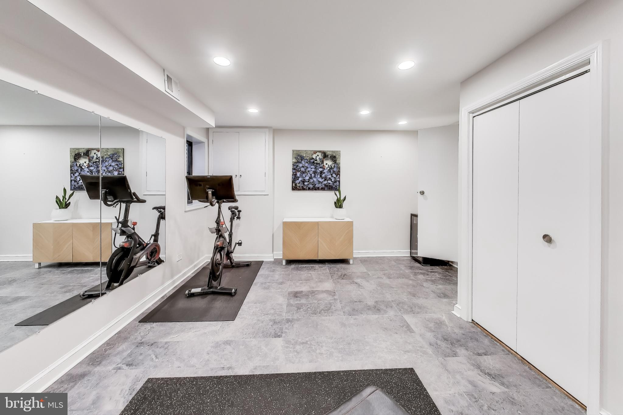 OLD TOWN - Residential Lease