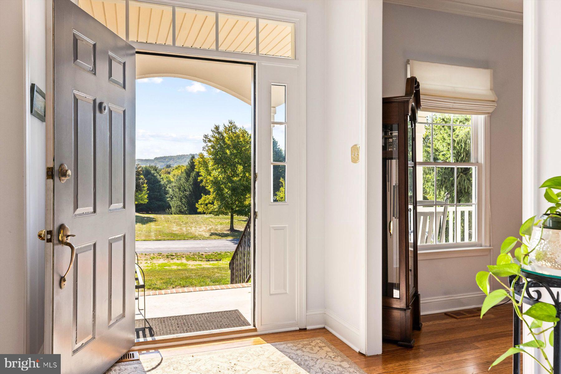 SEASONS - Residential