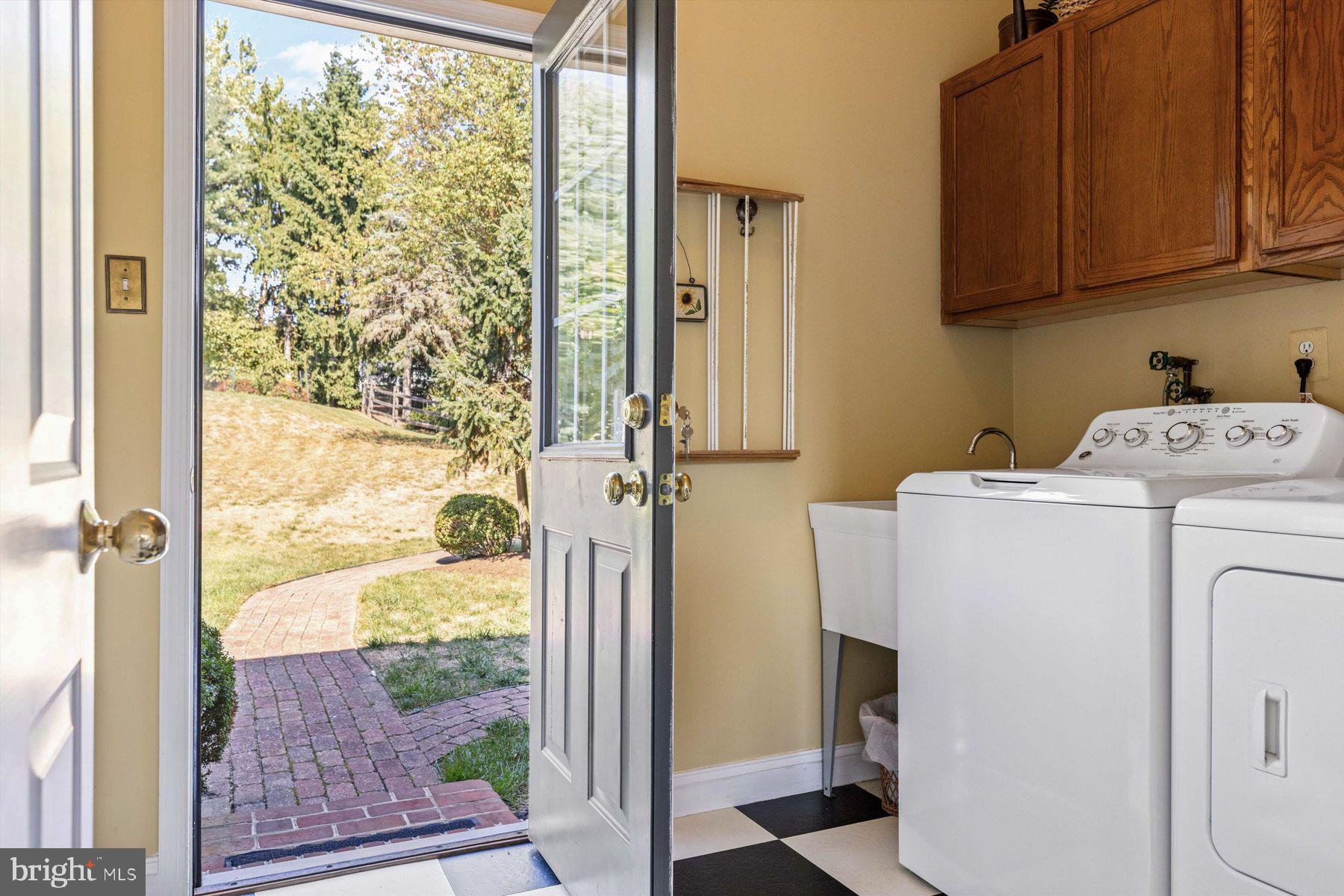 SEASONS - Residential