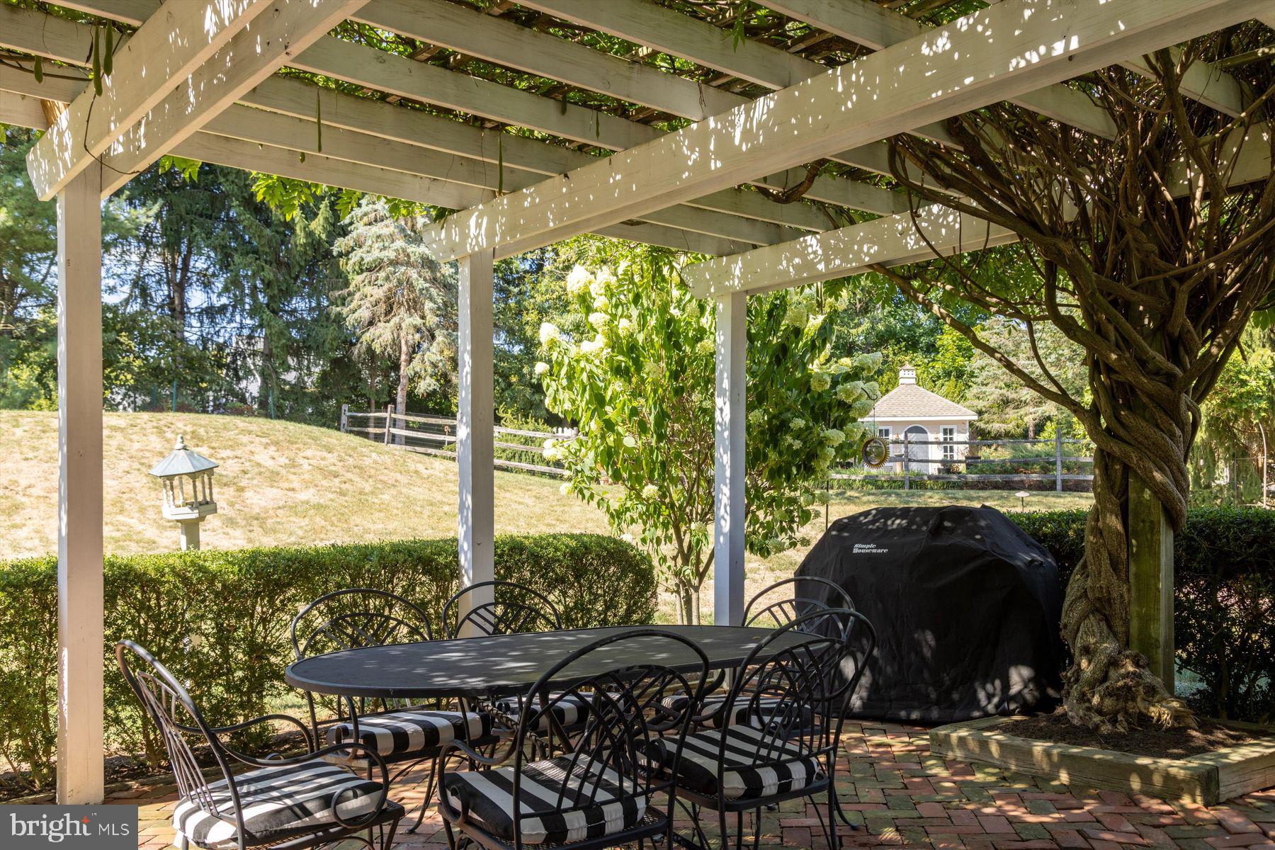 SEASONS - Residential