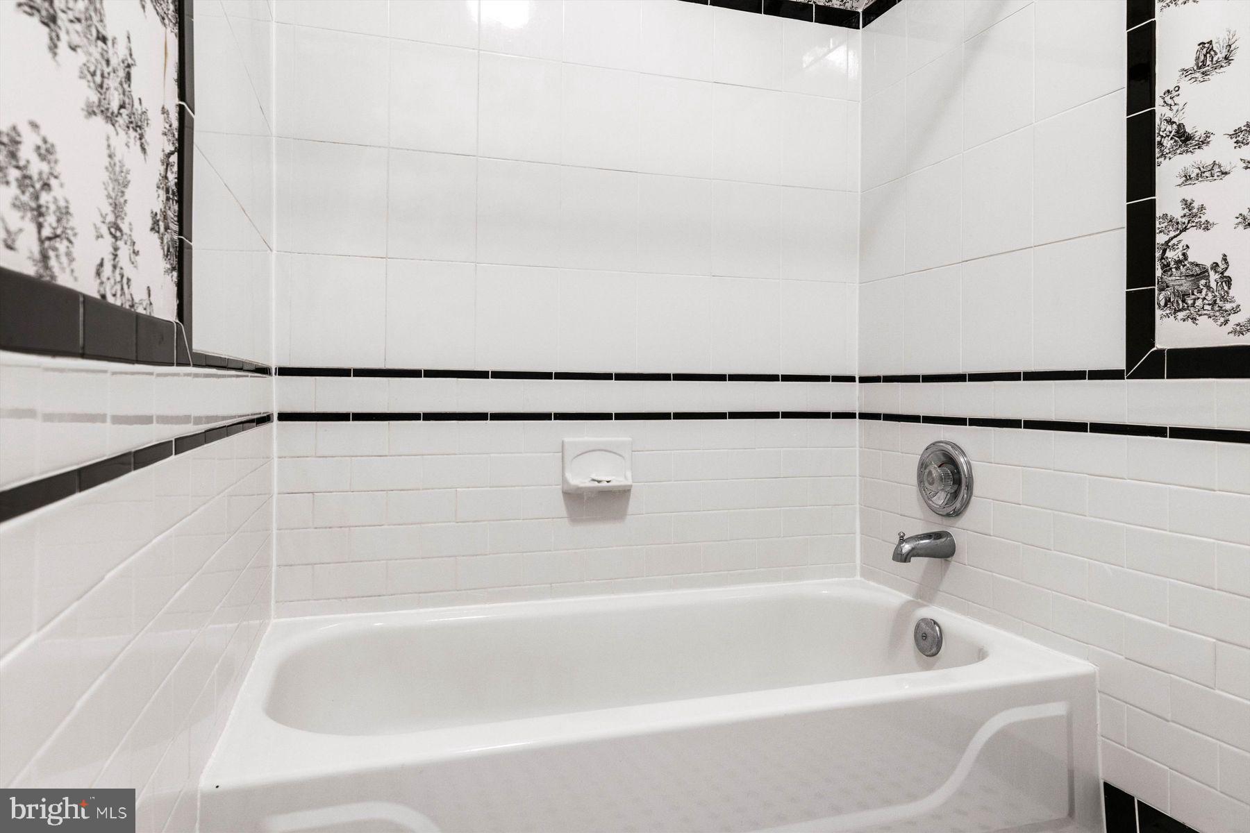 SEASONS - Residential