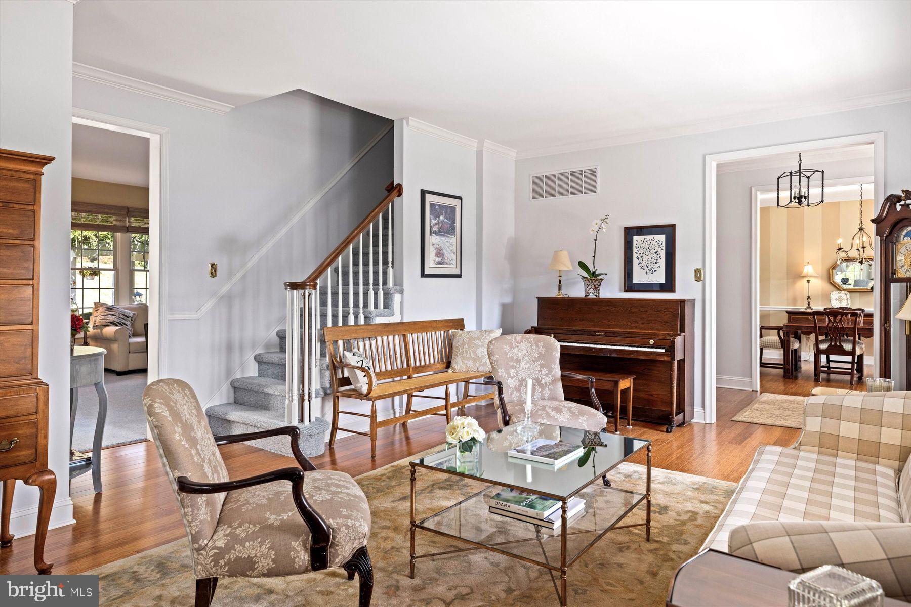 SEASONS - Residential