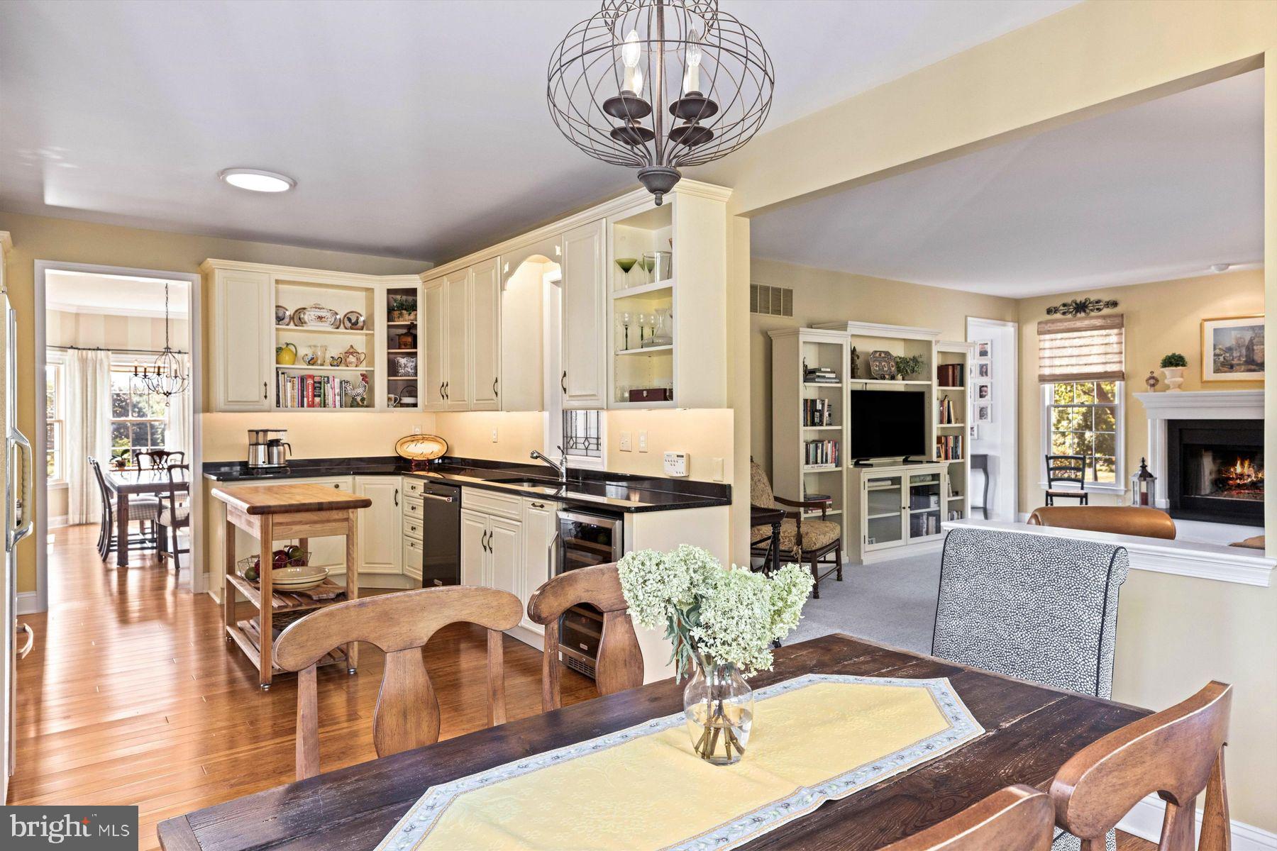 SEASONS - Residential